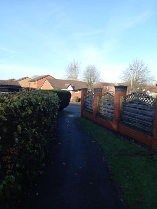 The Kilsyth,Detached Bungalow Warrington Bagian luar foto